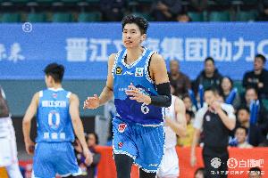 星空体育官网-拼尽全力！邹阳17中10空砍27分10板 罚球4中4